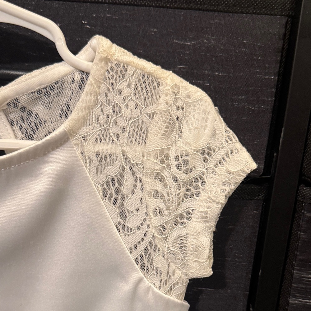 Calvin Klein Cream Lace Kids Dress - Picture 6 of 7